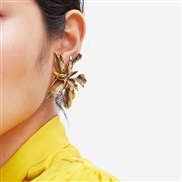 (51739) geometry flowers exaggerating Metal gold earrings woman occidental style long style earring