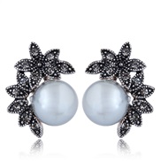fine  Korean style fashion classic earring  concise bud Pearl personality temperament ear stud buckle