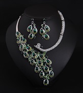 ( green)  occidental style exaggerating crystal peacock necklace earrings set bride banquet woman fashion