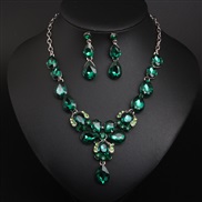 ( green)  occidental style crystal gem clavicle short necklace earrings set drop woman