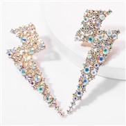 ( Gold)fashion creative Alloy diamond diamond earrings woman occidental style exaggerating personality claw chain