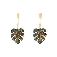 ( Color) occidental style Korean style personality Leaf earring Acrylic exaggerating ear stud
