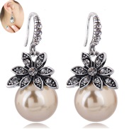 ( gold ) fine  Korean style fashion classic earring  concise flowers Pearl temperament woman personality earrings