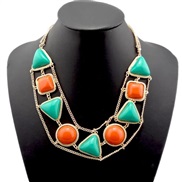 ( green)new Bohemia fashion gold triangle Round resin gem necklace