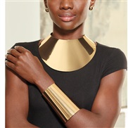 ( Gold)occidental style exaggerating Collar woman Africa necklace Metal Collar  punkO big chain