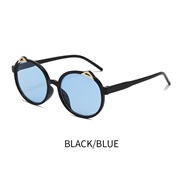 ( Black frame  blue  Lens ) cat woman super man Sunglasses sunglass children personality summer