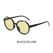 ( Black frame  Lens ) cat woman super man Sunglasses sunglass chldren personalty summer