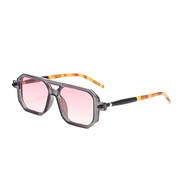 ( gray  frame  red  Lens )style Sunglasses man trend ant-ultravolet polarzed lght hgh-end sunglass man