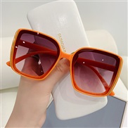 ( frame  gray  pink Lens ) square sunglass fashon sunglass lady ant-ultravolet retro Sunglasses