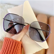 ( purple  frame  gray  Lens ) fashon sunglass man  Korean style square Ellpse Sunglasses woman  personalty ant-ultravol