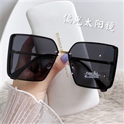 ( Black frame  Black grey  Lens )high square side cut polarized light woman sunglass anti-ultraviolet style Sunglasses