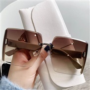 ( gray  frame  Gradual change tea )samll style sunglass ant-ultravolet Korean style Sunglasses fashon sunglass