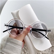 ( transparent frame  gray  Lens ) occdental style sunglass samll style lady personalty Sunglasses