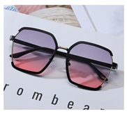 ( Black frame  Gradual change gray  pink) trend retro Metal sunglass occdental style Sunglasses woman ant-ultravolet