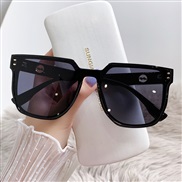 ( Black frame  Black grey  Lens )ns Rice nail hollow anti-ultraviolet sunglass style Sunglasses