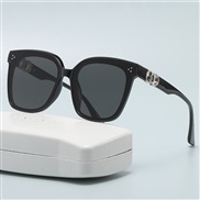 ( Black frame  Black grey  Lens )Korean stylegm samll Sunglasses man woman style Metal high personality trend sunglass