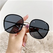 ( bright black)Korean style Sunglasses woman hghns ant-ultravolet polarzed lght sunglass style