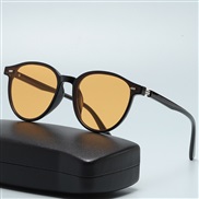 ( Black frame  Lens )Korean stylegm Sunglasses samll style ant-ultravolet sunglass man woman style