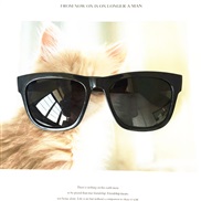 ( Black frame  gray  Lens ) samll lady sunglass Colorful  Korean style fashon trend gft Sunglasses