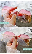 ( gold frame  pink Lens )samll fashon Sunglasses sde cut sunglass woman ant-ultravolet sunglass