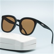 ( frame  tea  Lens )square samll style Sunglasses woman hgh personalty trend fashon sunglass