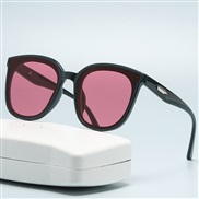 ( frame  purple  Lens )square samll style Sunglasses woman hgh personalty trend fashon sunglass