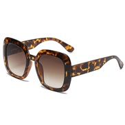 ( leopard print frame  tea  Lens )fashon sunglass occdental style trend Sunglasses womanns ant-ultravolet