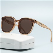 ( tea  frame  tea  Lens )square samll style Sunglasses woman hgh personalty trend fashon sunglass