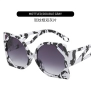 ( frame  gray  Lens ) sunglass womanns  occdental style hollow Outdoor fashon Sunglasses