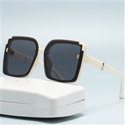 (Rice white  frame  Black grey  Lens )square lady sunglass style personalty ant-ultravolet Sunglasses
