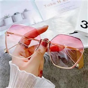 ( gold frame  pink Lens +) sde cut sunglass woman  fashon Korean style sunglass gradual change ant-ultravolet Sunglasses