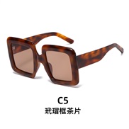 ( frame  tea  Lens )occdental style personaltytr square lady Sunglasses fashon sunglass retro sunglass