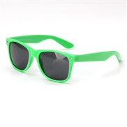 ( green)fashion man woman style Rice nail sunglass Sunglasses super gift occidental style premiums