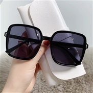 ( Black frame  Black grey  Lens )Rce nal square sunglass fashon sunglass lady ant-ultravolet retro Sunglasses