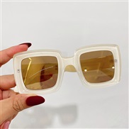 (Rice white  gold )square sunglass lady personalty sunglass retro Sunglassessunglasses