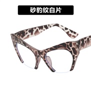 ( leopard print while  Lens ) sde cut cat occdental style woman Eyeglass frame trend