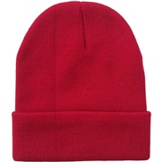 ( red)black hat knitt...