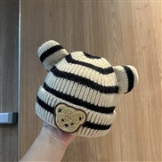 ( stripe  Beige)ins Autumn and Winter Korean style child knitting man woman Stripe head woolen leather warm hat