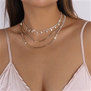 ( Gold) multilayer shine chain  claw chain Rhinestone exaggerating fashion necklace retro