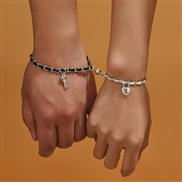 ( black)creative occidental style trend love key buckle bracelet woman ins samll Korean chain