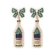 ( green)earrings occi...