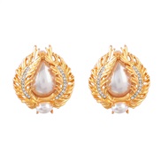 ( Gold)fashion retro trend temperament Alloy diamond embed Pearl drop flowers earrings woman occidental style ear stud