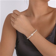( white) elegant retro Ladies wind love Rhinestone bracelet  creative claw chain geometry fashion bangle