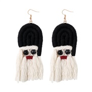 ( black)earrings occidental style creative handmade tassel ear stud exaggerating personality Street Snap