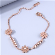 fashion sweetOL concise daisy  chrysanthemum titanium steel woman personality bracelet
