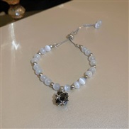 (  Bracelet  white)diamond Opal crystal Pearl geometry bracelet new medium fashion all-Purpose