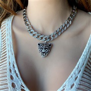 ( Silver)occidental style   diamond chain  fashion Rhinestone leopard head pendant necklace