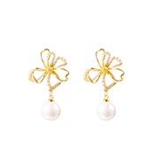 UR  Korean style flowers Pearl pendant small fresh woman earrings samll same style