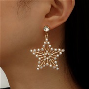 (EZjinse) occidental style personality brief Alloy diamond embed Pearl Five-pointed star earrings woman geometry ear st