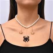 ( black)Bohemia handmade beads Pearl spider necklace occidental style ins creative personality insect